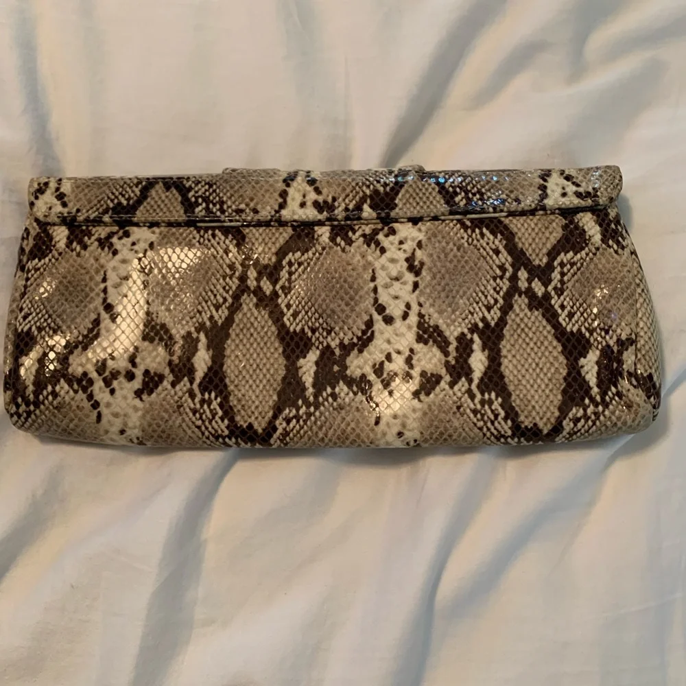 Laura Merkin Python Clutch - Picture 2 of 3